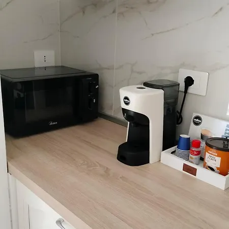 Cthomerimini, Miramare