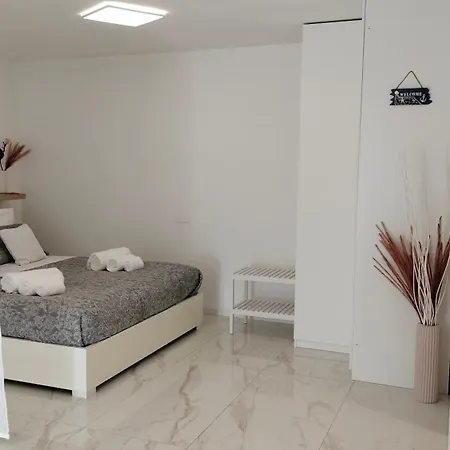 Cthomerimini, Miramare Apartmán Rimini