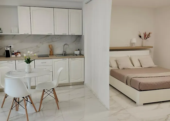 Cthomerimini, Miramare شقة *